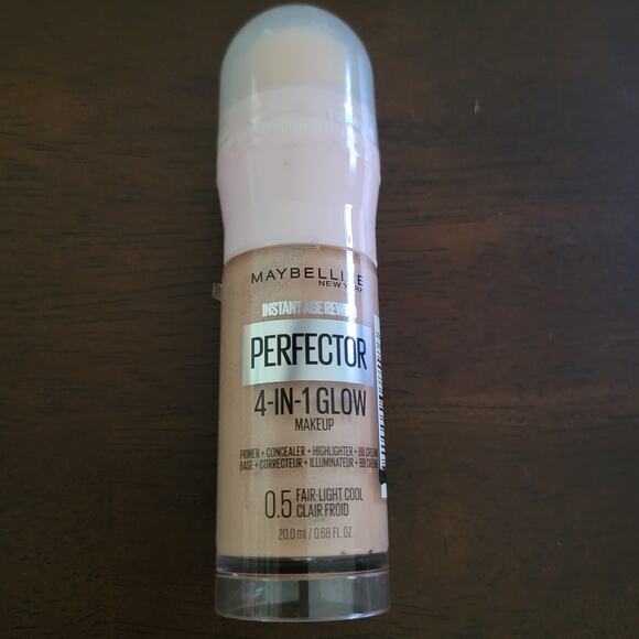 Maybelline Instant Age Rewind Perfector 4-IN-1 Glow Makeup 0.5 Fair-Light Cool✨️ - Picture 8 of 8